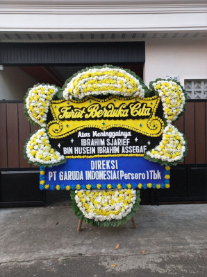 Papan Bunga Duka di Pipa Reja